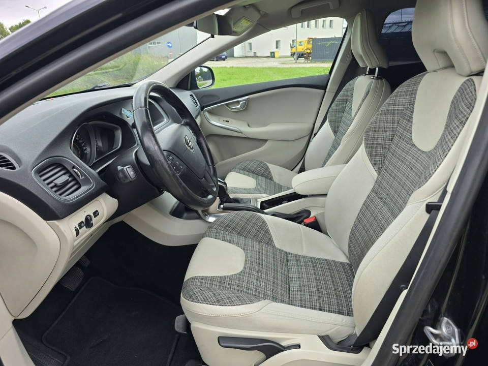 Volvo V40 ledRDesignBezwypadkowy II 2012 możliwa zamiana