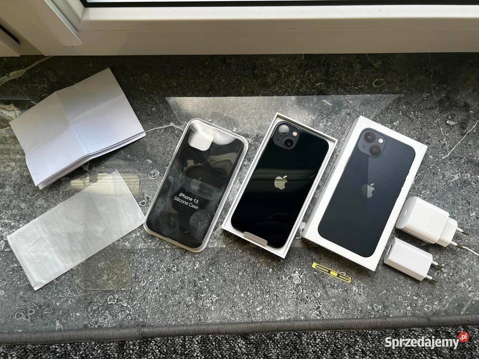 Nowy iPhone 13 czarny Łańcut