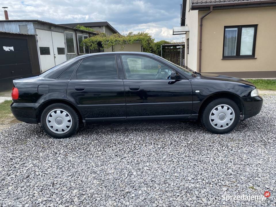Audi a4 b5 24 v6 z gazem i hakiem sprzedam