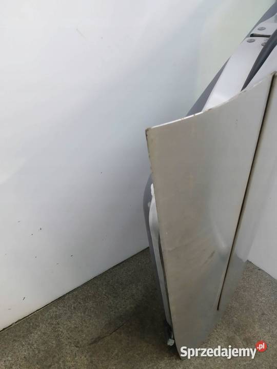 DRZWI PRAWE PRZÓD SREBRNE 1D4 Toyota RAV4 II Rok produkcji 2002 Drzwi