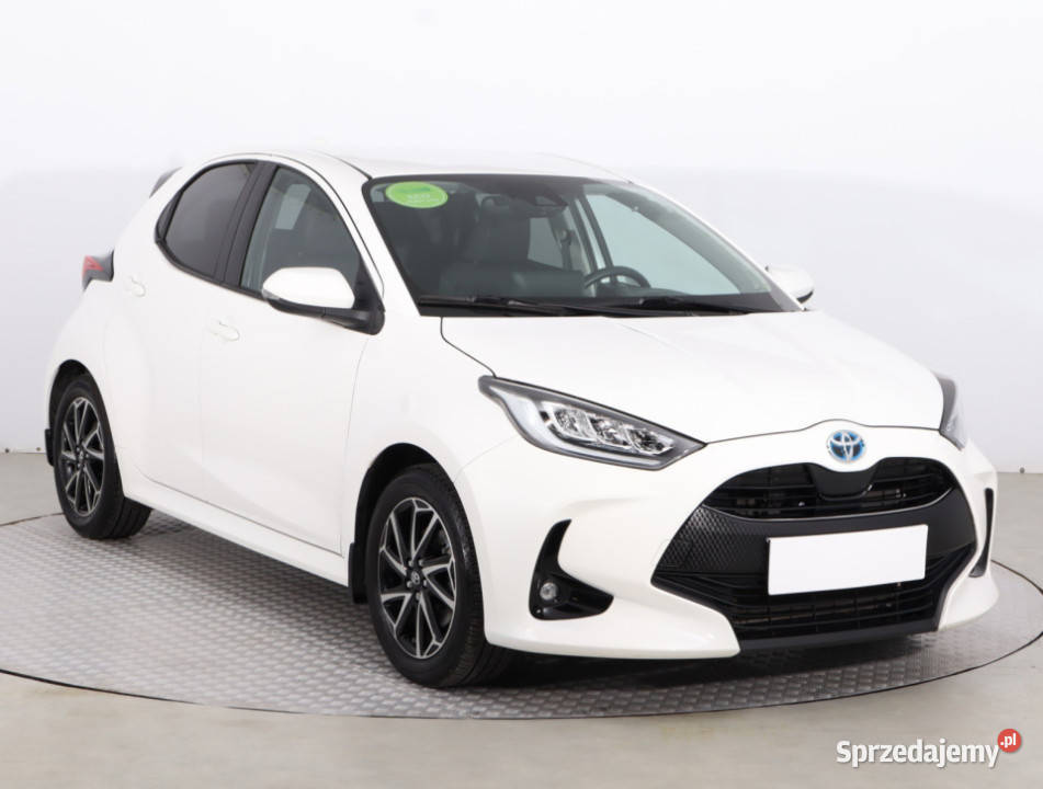 Toyota Yaris 15 VVTi Hybrid biały sprzedam