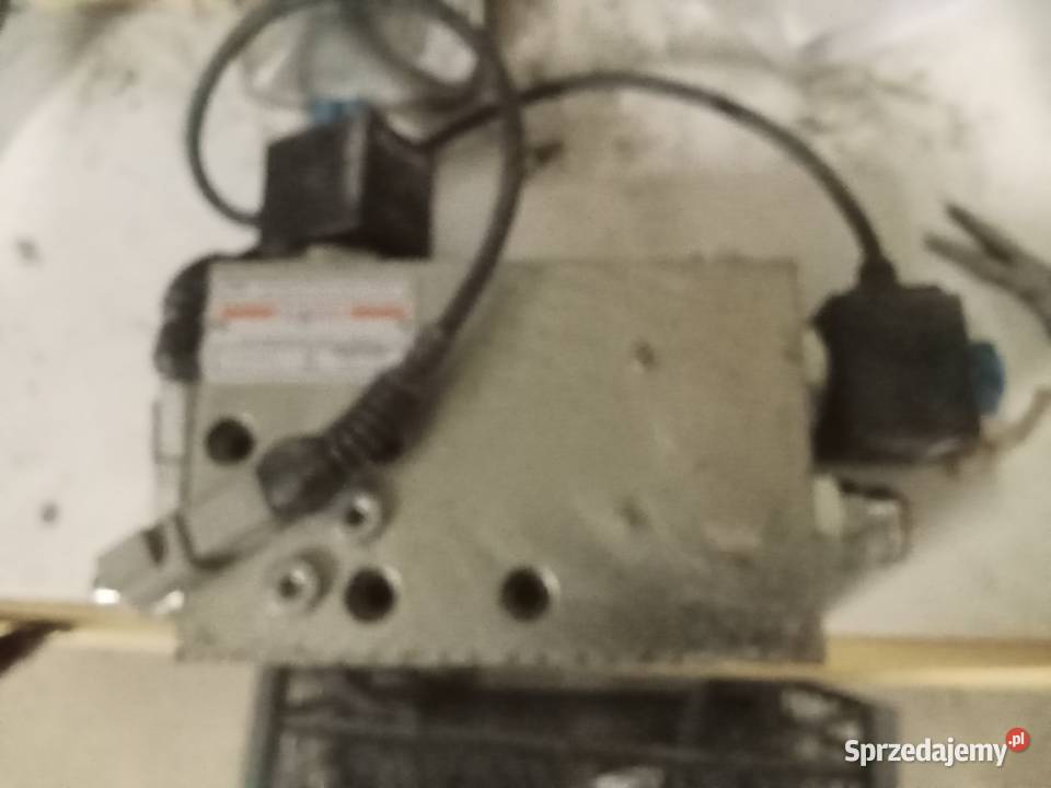 Zawór rozdzielacza 295930 Manitou MLT 741 Rudno