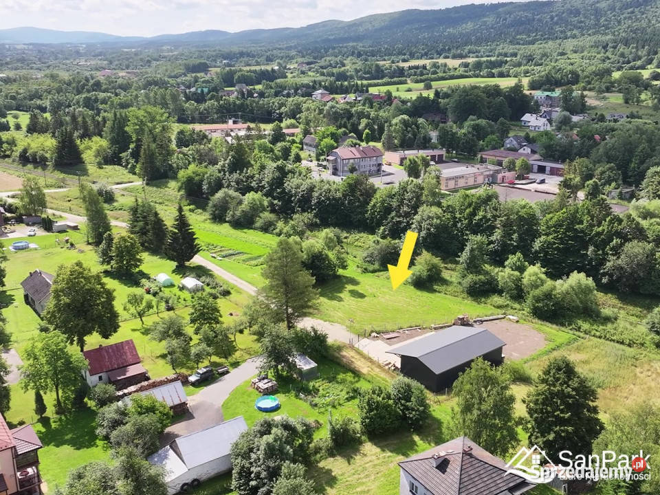Działka Ustrzyki Dolne 911m2