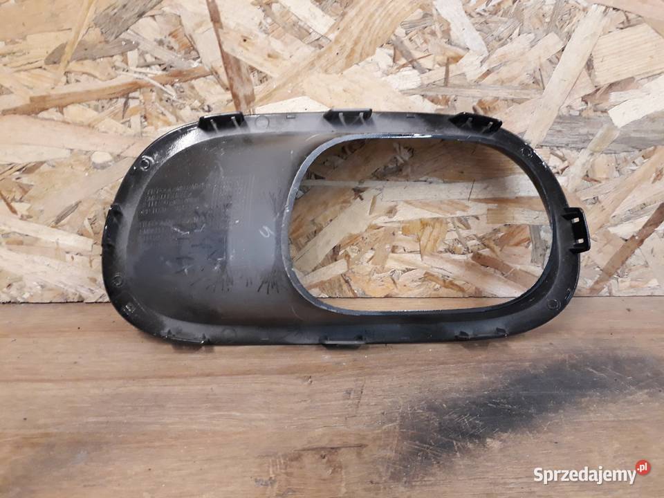 CITROEN C3 III RAMKA HALOGENU PRAWA PRZÓD Międzychód