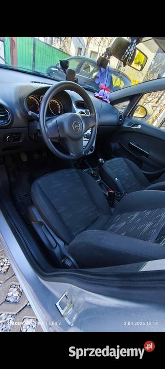 Opel Corsa 2012 Jerka