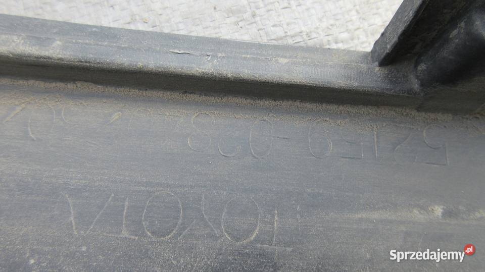 TOYOTA AURIS II KOMBI LIFT 15 ZDERZAK TYŁ TYLNY Karoseria Ruda Śląska