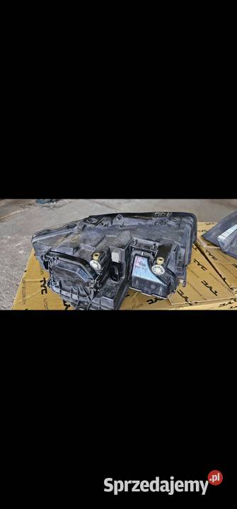 Lampy przód audi a4b5 xenon Motoryzacja Brzostek sprzedam
