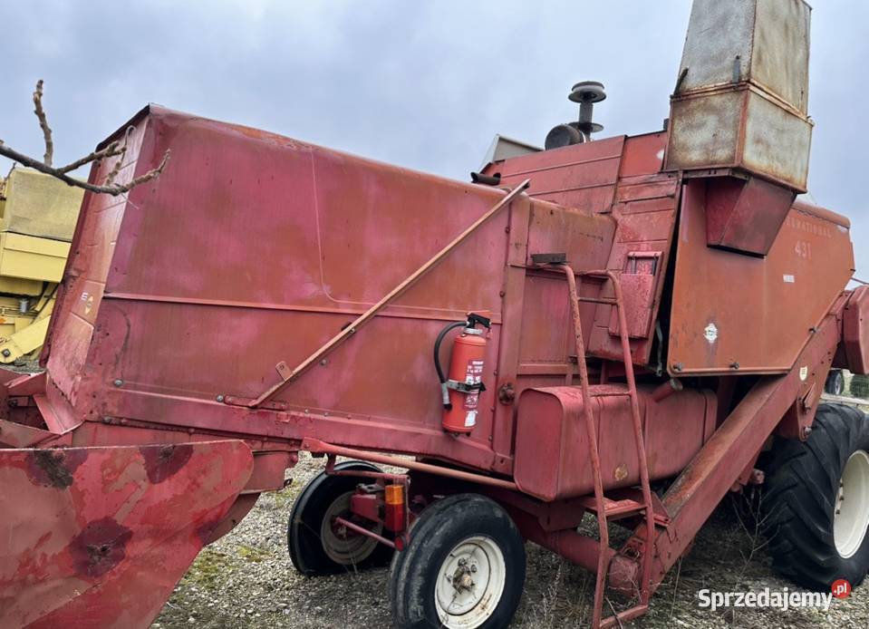 Kombajn International 431