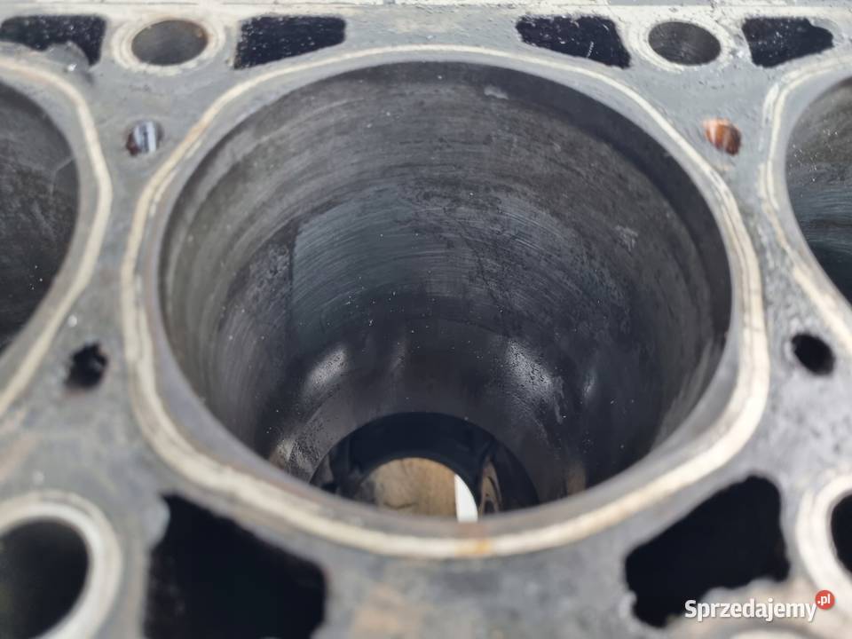 BLOK SILNIKA Iveco Daily III 30 HPI F1CE0481B osobowe Rudka