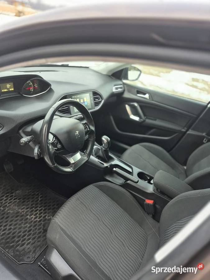 Peugeot 308BenzynaNiski Przebieg Zator