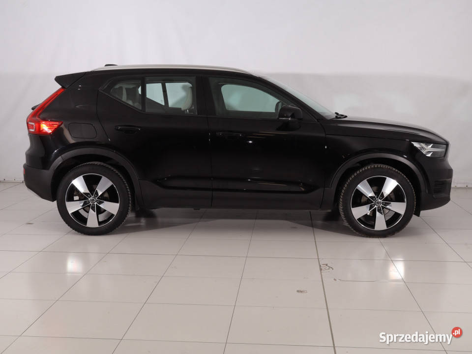 Volvo XC40 T3 radio sprzedam