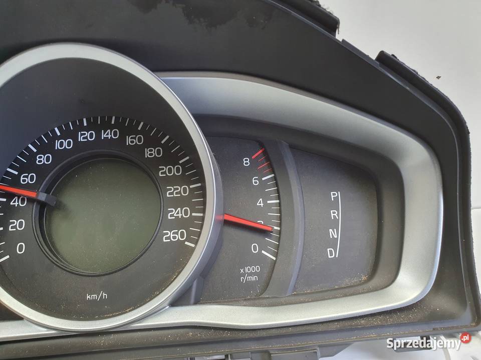 Volvo S60 II V60 I benzyna LICZNIK ZEGARY osobowe Rudka