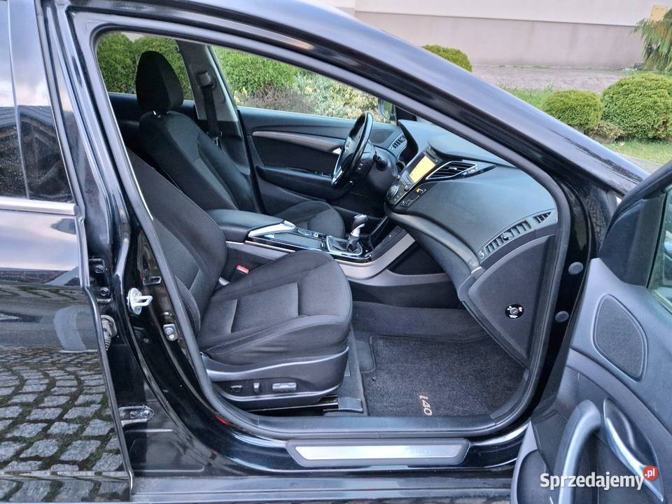 Hyundai I40 2011r 20Benz 177 Navi Grzane Fotele wielofunkcyjna kierownica Ryglice