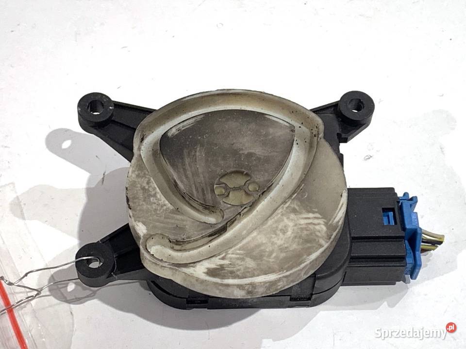 SILNIK NAGRZEWNICY AUDI 8E1820511C A4 B7 0408 osobowe sprzedam