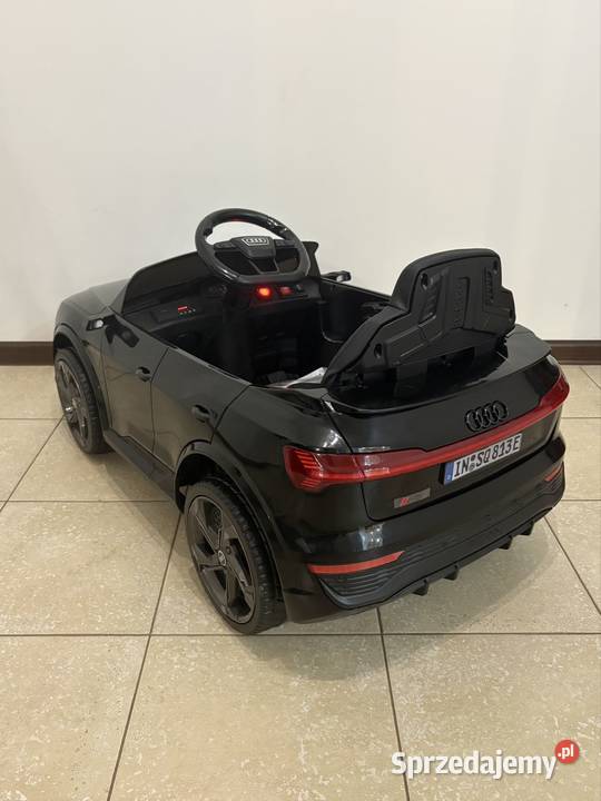 Auto na akumulator Audi SQ8 dzieci 12V pilot LED małopolskie Kraków sprzedam