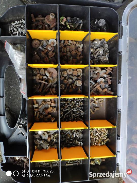 Śruby kołki mocowania zaślepki Civic Ej9 EK4