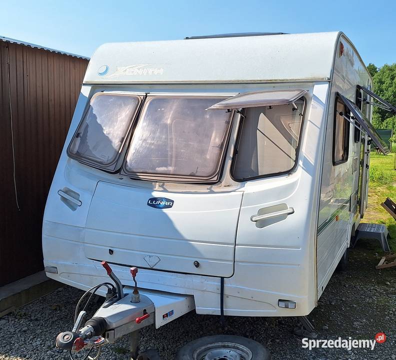 Lunar Zenith Four 2004 komfortowa przyczepa