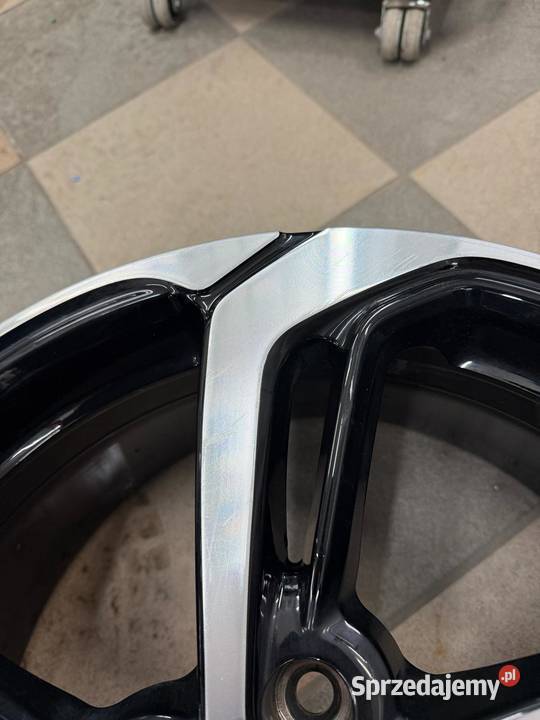 Felga aluminiowa MG HS 10949788 75 18 sprzedam