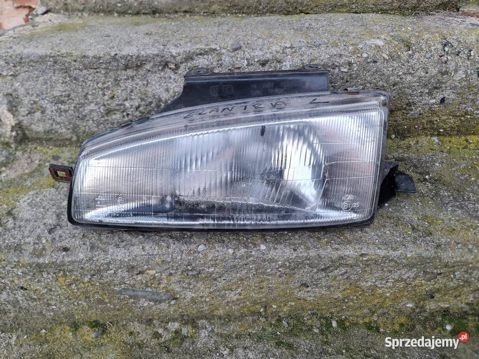 Hyundai Elantra lampa lewy przód Żory