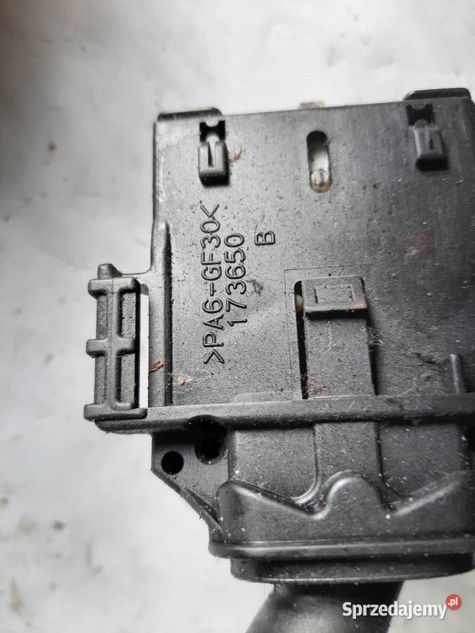 TOYOTA AVENSIS VERSO 0103 przełącznik