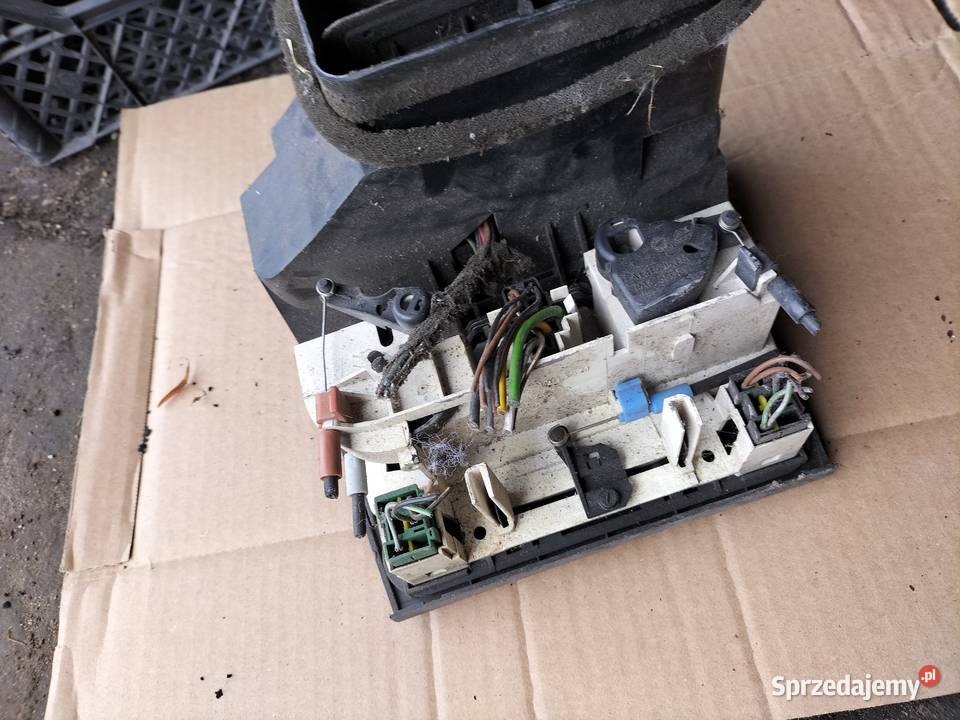 Panel nawiewu OPEL CORSA B TIGRA 90386823 Kamień-Kolonia sprzedam