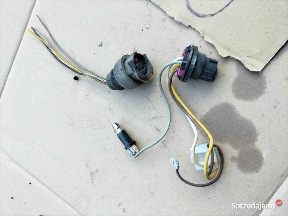 Audi 80 B4 80B4 KOSTKA WTYCZKA WIĄZKA LAMPY lubelskie Kamień-Kolonia