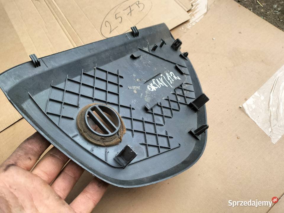 SKODA OCTAVIA II 2 TRÓJKĄT OSŁONA DESKI KONSOLI osobowe