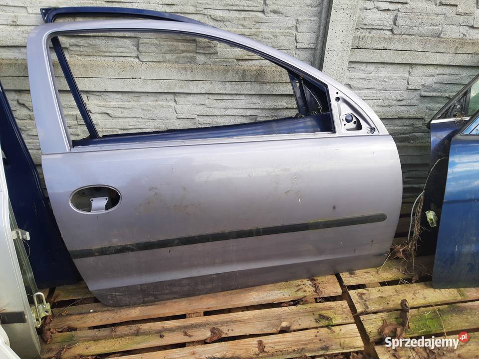 Opel Corsa C prawe przednie 3 drzwi Z166 łódzkie Ksawerów