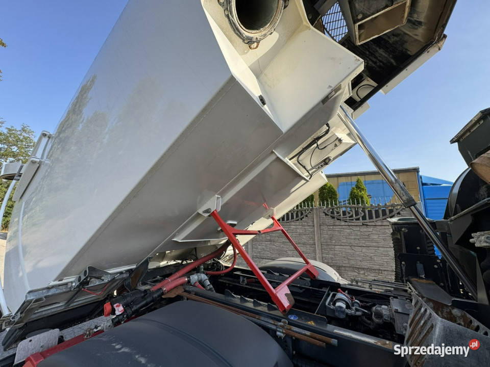 MAN TGS 18320 E5 BUCHER OPTIFANT 8000 Zamiatarka 34000km Widełki