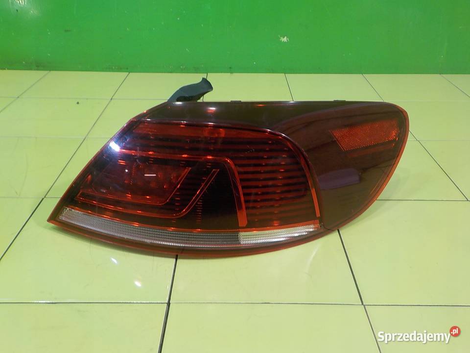 VW CC LIFT 20 TDI AUT 14r SEDAN 4D lampa prawa osobowe mazowieckie sprzedam