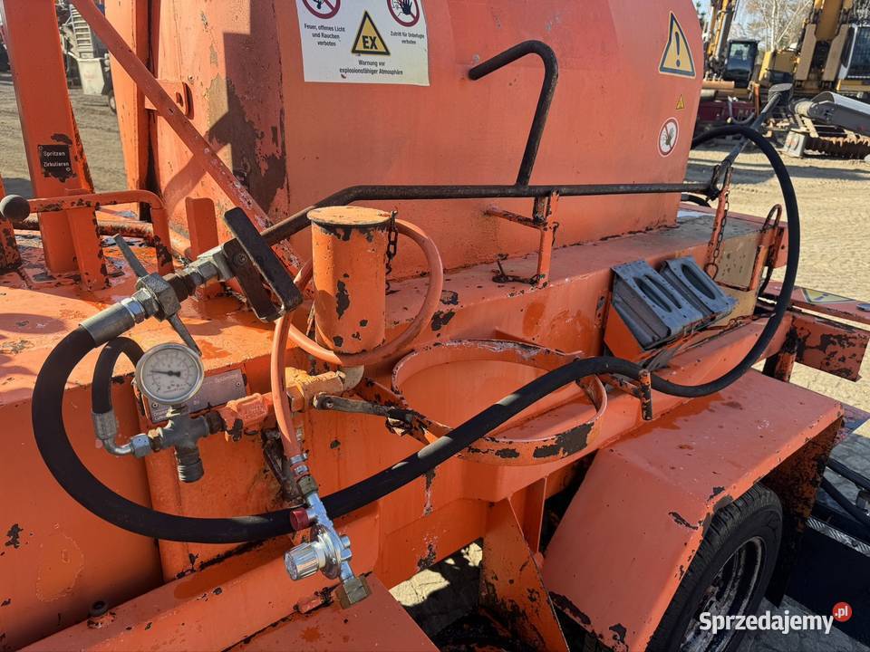 Skrapiarka do emulsjibitumu samojezdna 3637h Chojnów