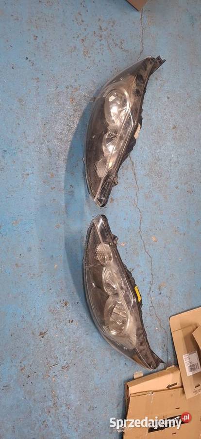 Ford Fiesta mk7 lampy reflektory