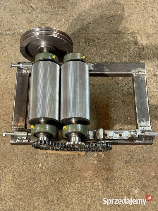 Gniotownik do zboża kukurydzy