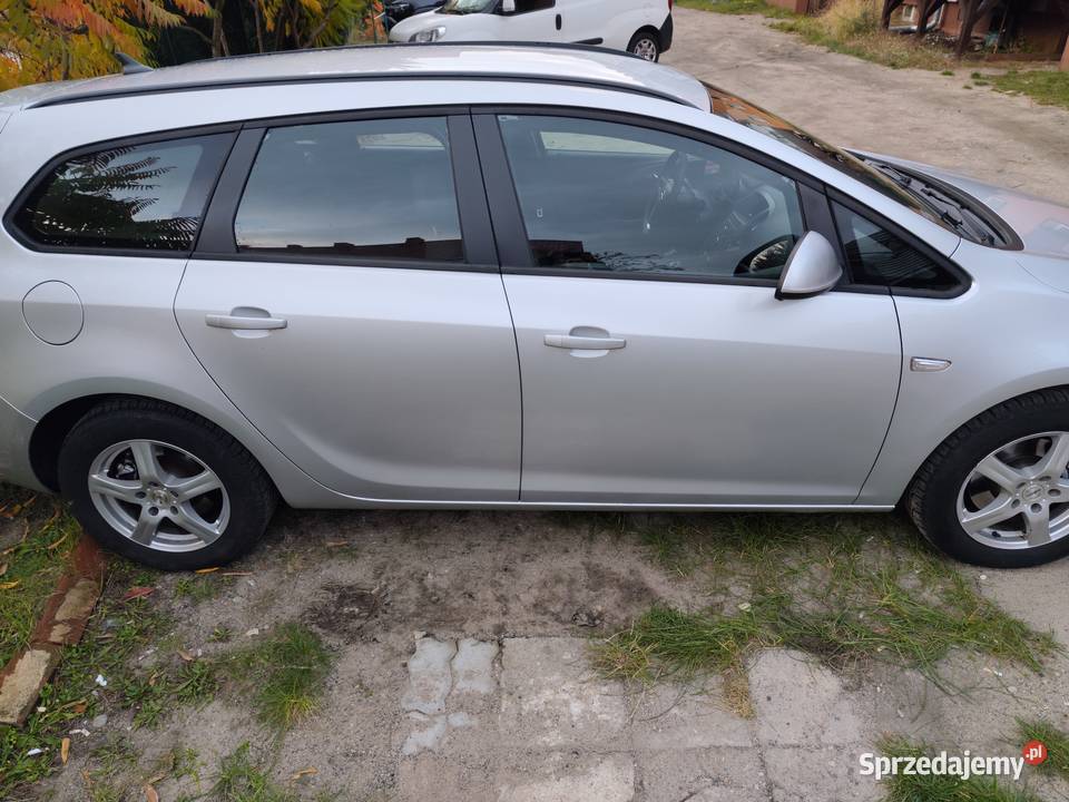 Opel Astra J 17 CDTI 110 Kombi 2 komplety kół radio Kędzierzyn-Koźle sprzedam