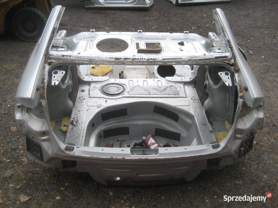 audi a4 b8 sedan 0815r błotnik tył prawy lewy Rakoniewice