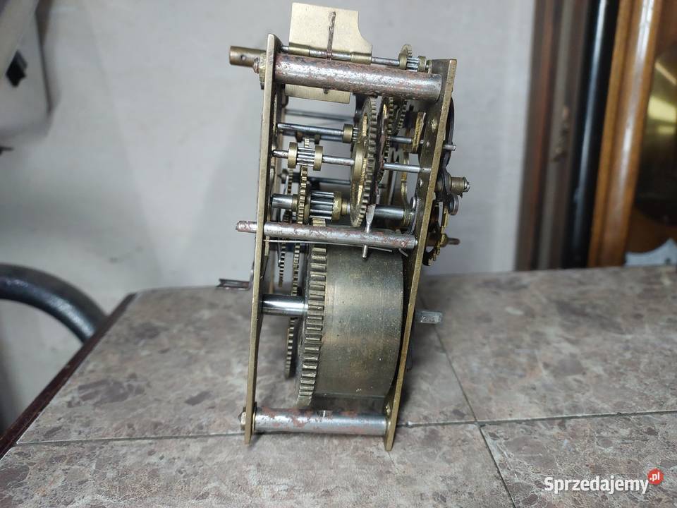 719 Mechanizm starego zegara ściennego HHS Tczew