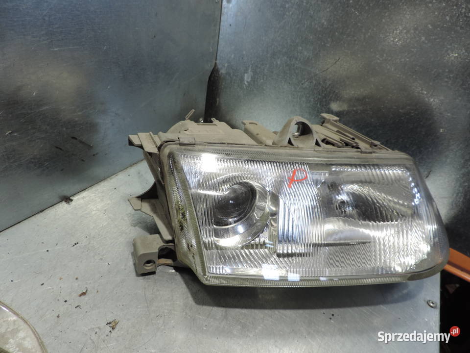 ALFA ROMEO 145 146 LAMPA PRAWY PRZÓD Rok produkcji 1999 Nowy Sącz sprzedam