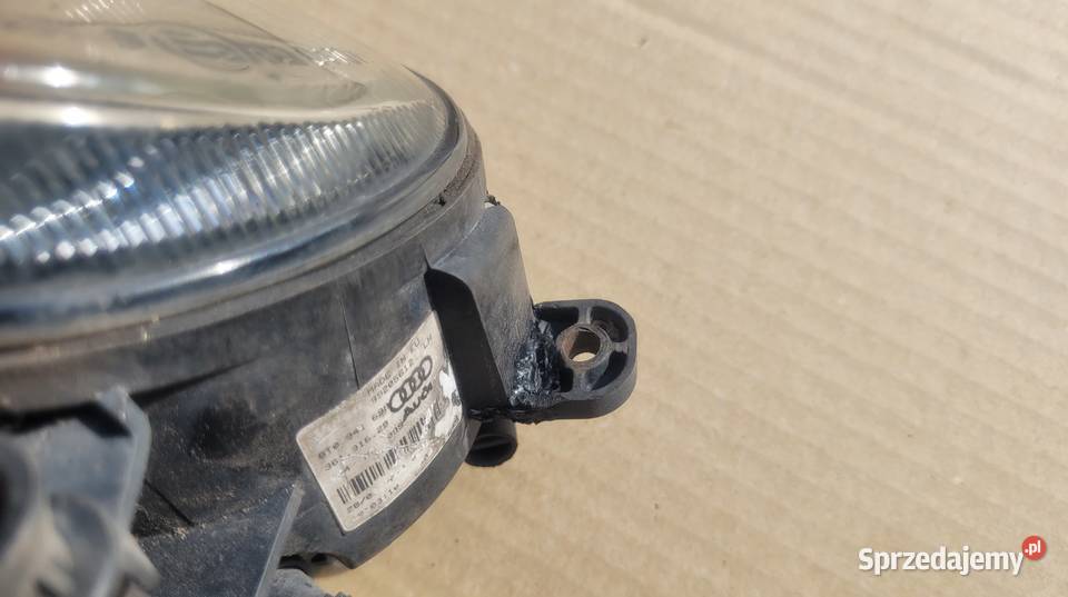 AUDI A4 B8 HALOGEN LAMPA LEWY PRZÓD 8T0941699 Ruda Śląska