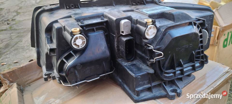 Lampa przód AUDI A4 B6 Stargard