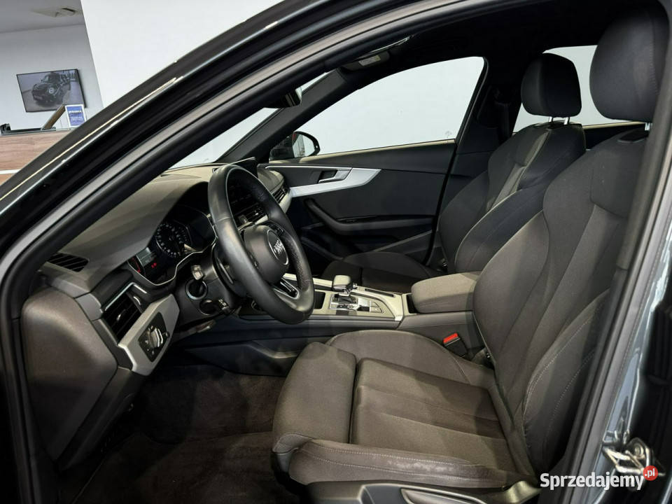 Audi A4 Avant 35TFSI mHEV 150 Stronic 2023 r Rok produkcji 2023 Myślenice sprzedam