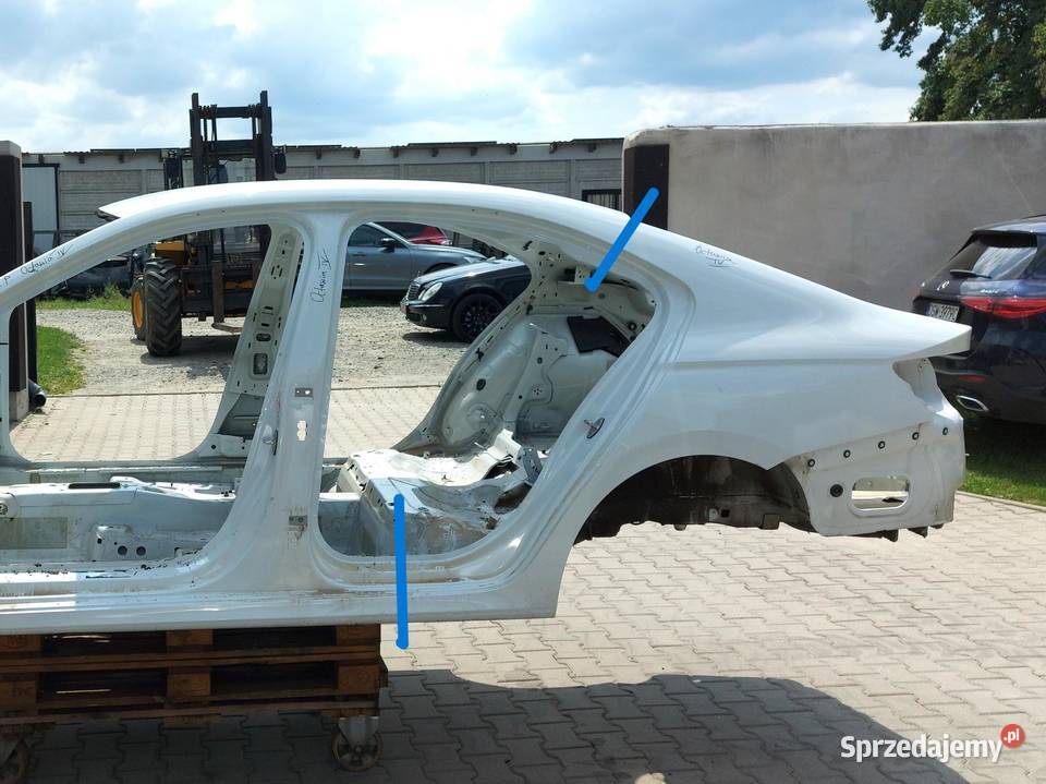 Skoda Octavia IV 5E3 SEDAN Błotnik ćwiartka