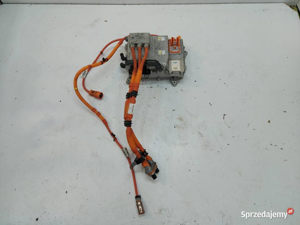 VOLVO XC40 LIFT FALOWNIK PRZETWORNICA NAPIĘCIA