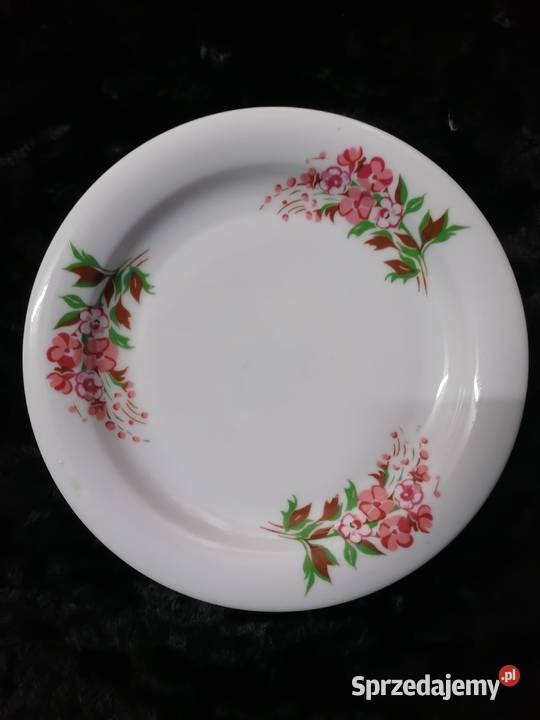 Uroczy talerzyk z Wałbrzycha piękna porcelana z