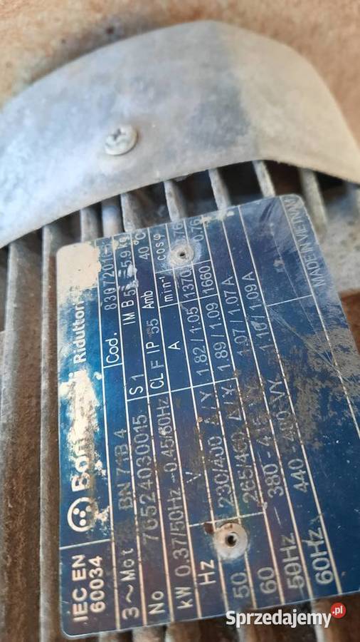 237 L82	paleta wentylatory dachowe Dębica