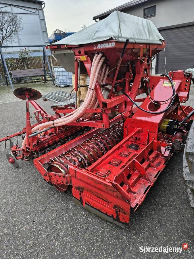 Zestaw uprawowo siewny Accord z broną wirnikową Miedźna
