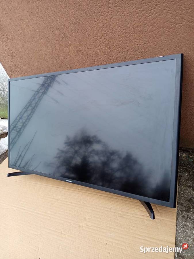 Sprzedam telewizor Samsung Smart 3242 całe
