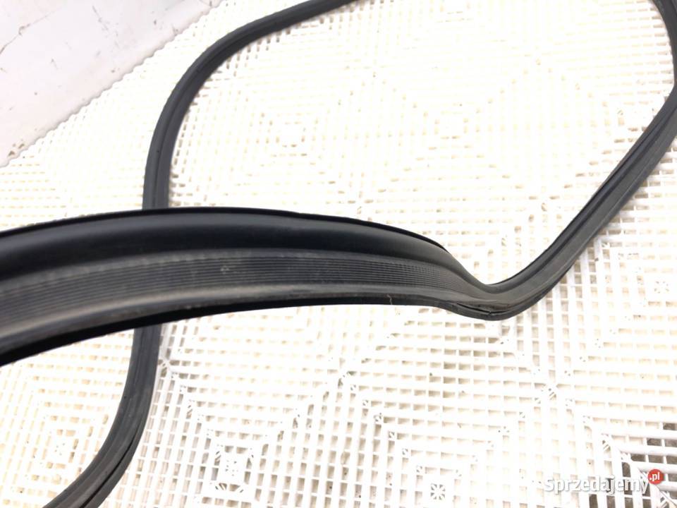 USZCZELKA KLAPY BAGAŻNIKA HYUNDAI ELANTRA VII Motoryzacja sprzedam