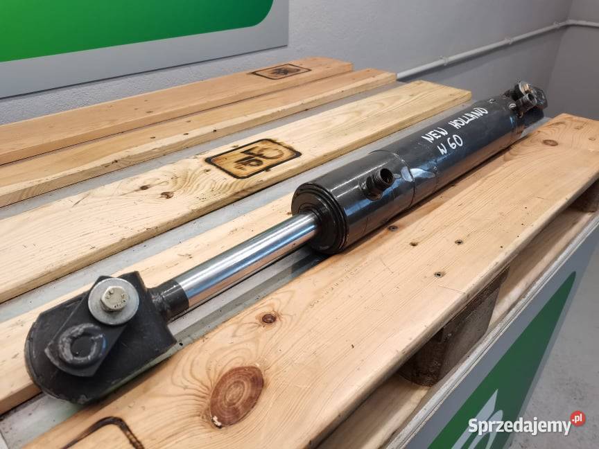 Siłownik skrętu Holland W60 Wilkowo sprzedam