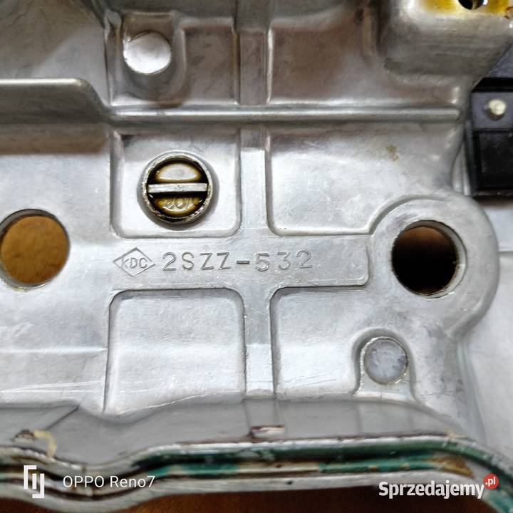 Suzuki GS 550 L pokrywa zaworów Łubno
