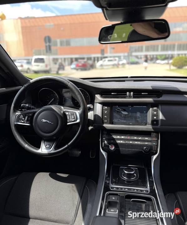 Jaguar XF Łódź